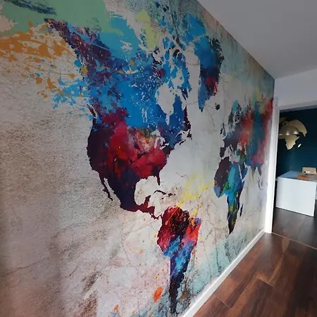 75m2 Avec Piscine Et Jacuzzi Privés, Sauna Et Home-cinéma à 800m Des Commodités Villa