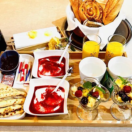 빌라 75m2 Avec Piscine Et Jacuzzi Prives, Sauna Et Home-cinema A 800m Des Commodites *