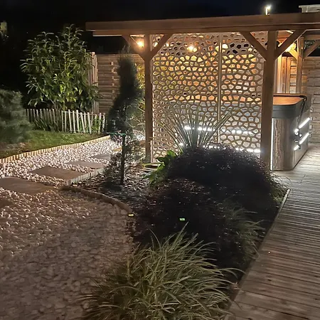 Villa Mini Avec Vue Piscine, Jacuzzi, Sauna, Home-cinema, Bureau, Salle De Sport Privatises
