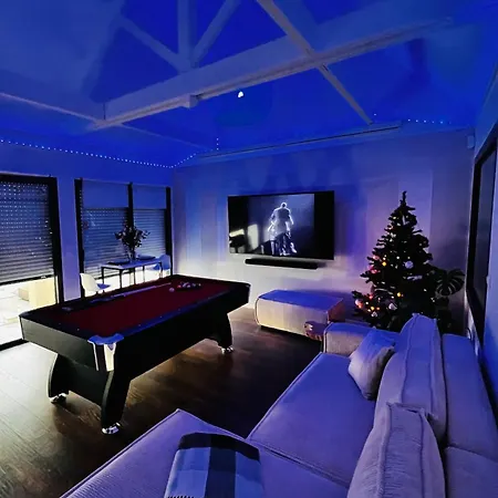 Mini Avec Piscine Et Jacuzzi Privés, Sauna Et Home-cinéma à 800m Des Commodités Villa *